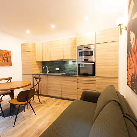 Apartment Au Pied De La Tour